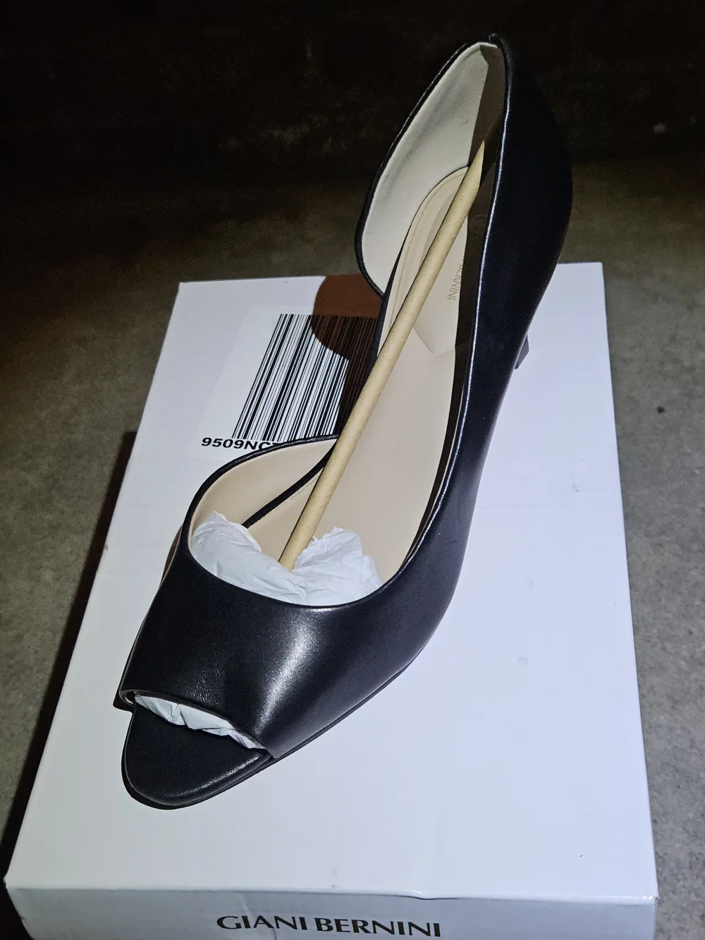 Giani Bernini Black Leather Peep-Toe Pump (NWT) 9.5
